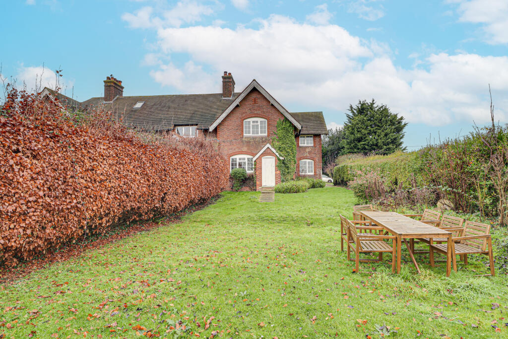 Fiddlers Hill, Luton Road, Harpenden, AL5