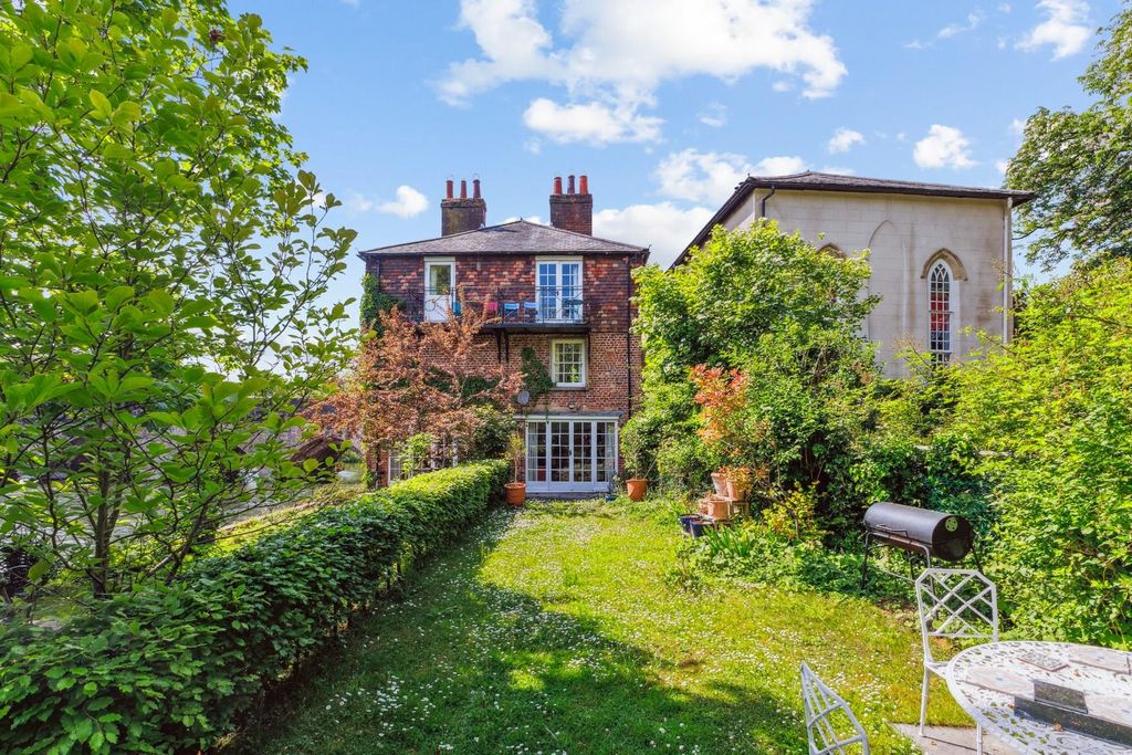 Additional image 11 of 2 bed maisonette for saleSt. Nicholas Road, Salisbury SP1