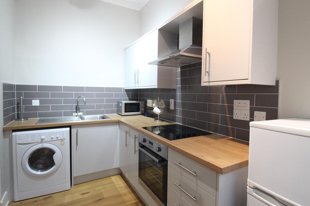 Crown Street, First Floor Right, AB11