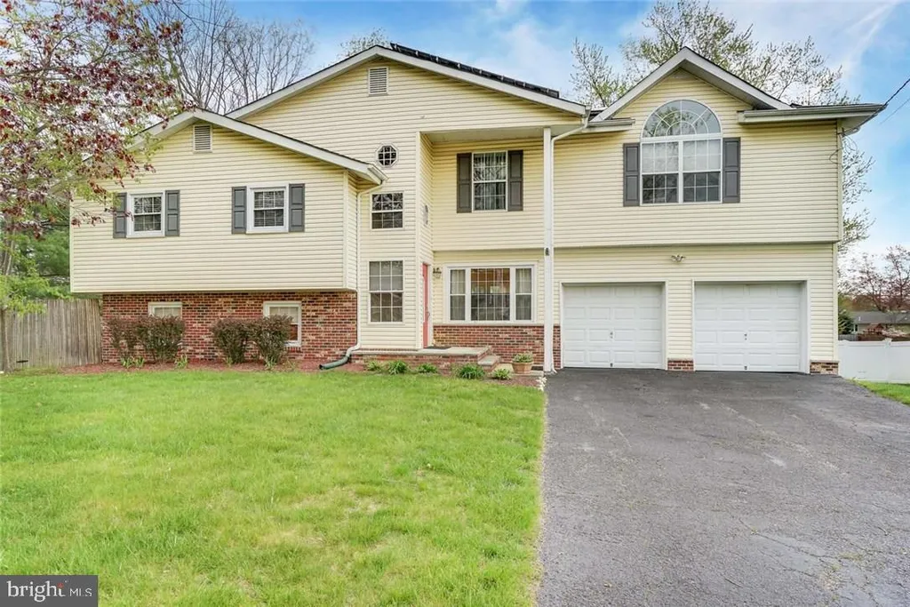 853 Girard Road, Toms River, NJ 08753
