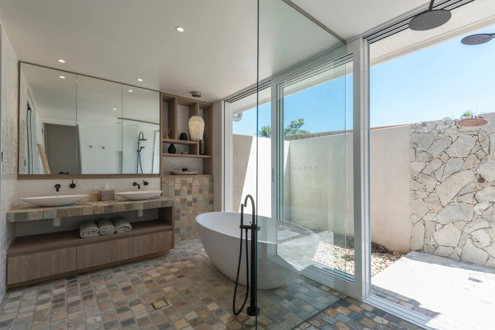 Additional image 13 of 45 Beachfront Mirage Drive, Port Douglas QLD 4877