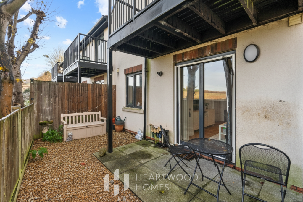 Luton Road, Harpenden, AL5 3DU