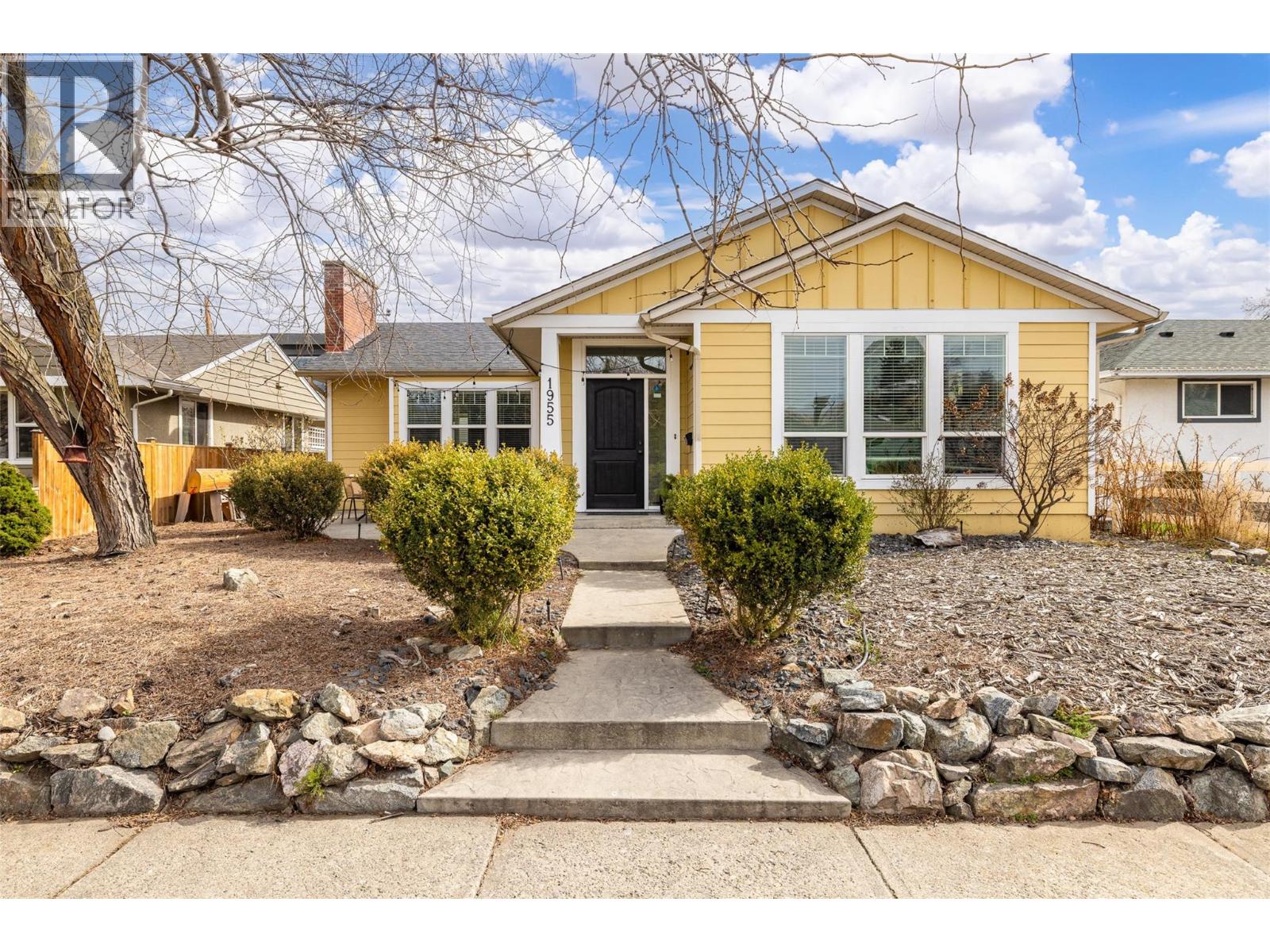 1955 Bowes Street, Kelowna, BC, V1Y3C2
