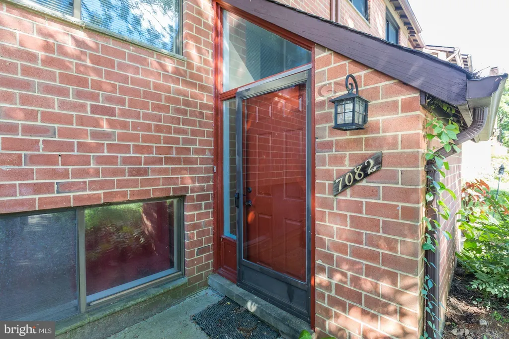 7082 Winter Rose Path, Columbia, MD 21045
