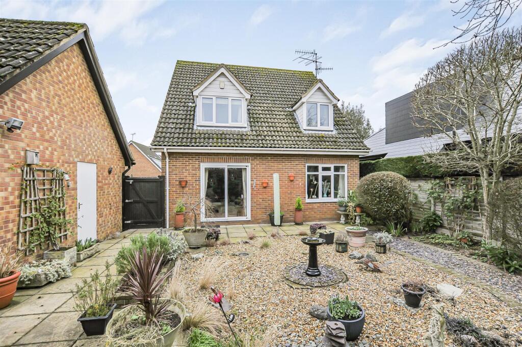 Additional image 15 of Yule Close, Bricket Wood, St. Albans