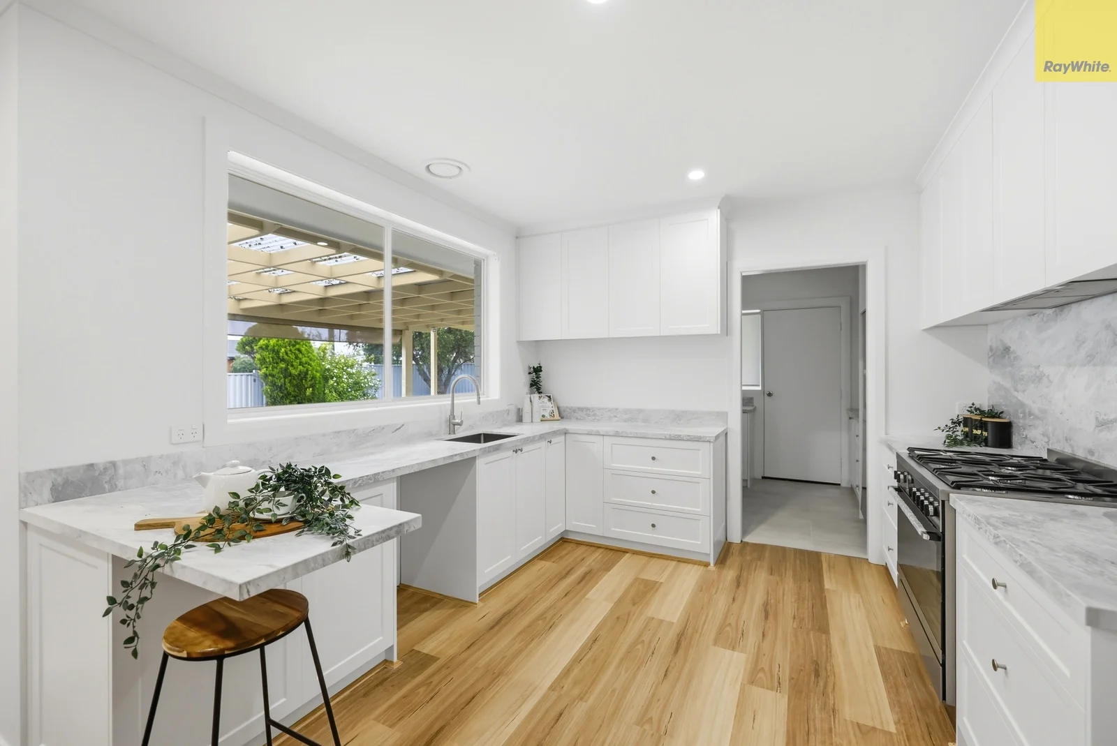 29 Margaret Drive, Bacchus Marsh VIC 3340 photo 4