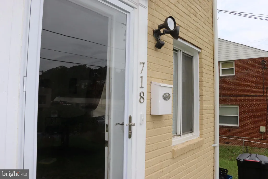 718 Cabin Branch Drive, Capitol Heights, MD 20743