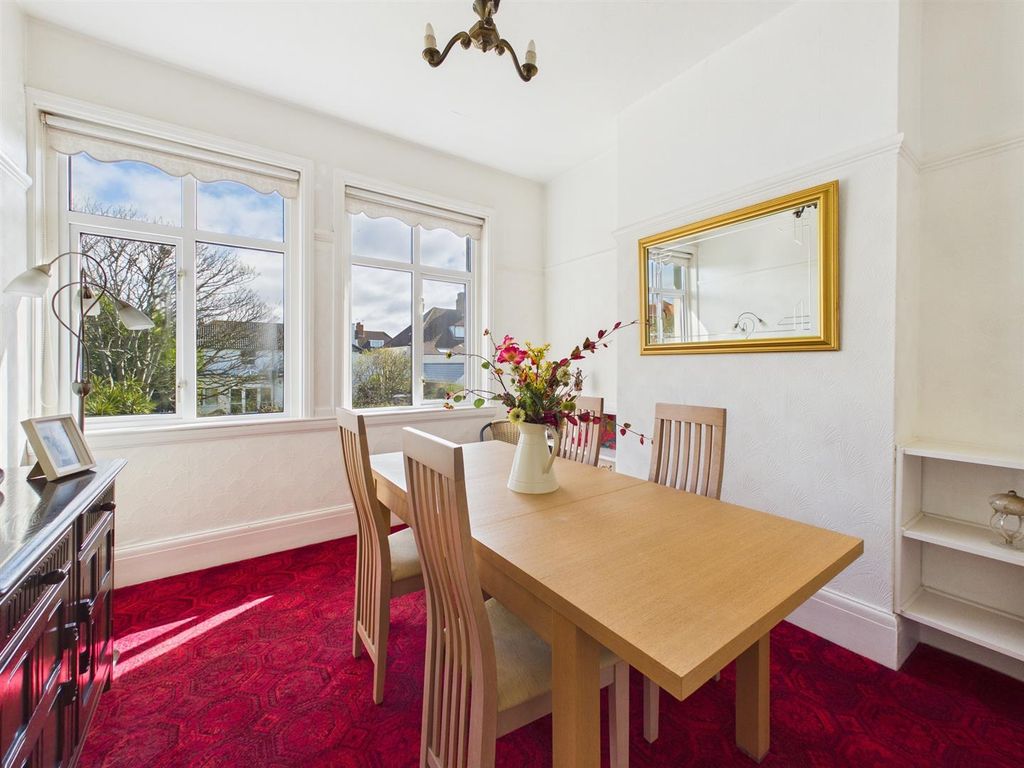 Additional image 8 of 3 bed flat for saleLougher Gardens, Porthcawl CF36