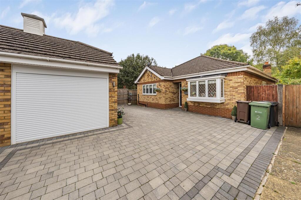 Heracles Close, Park Street, St. Albans