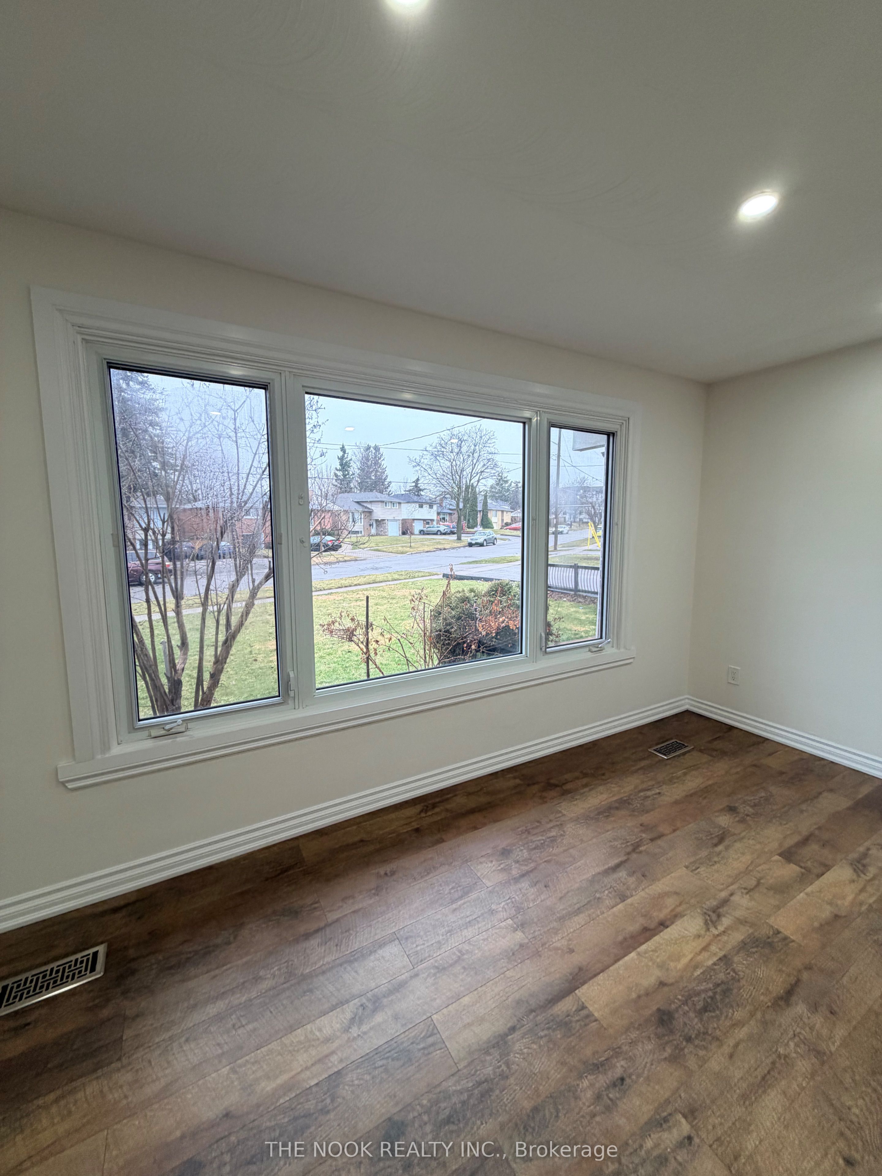Additional image 4 of 1-860 Florell Drive, Oshawa, ON, L1H 6W1