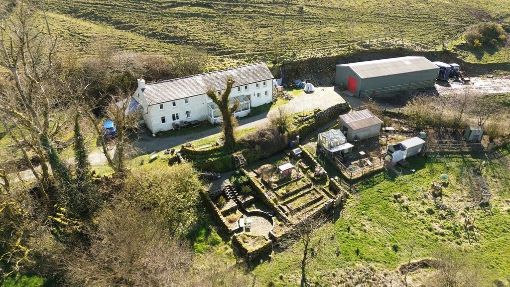 3 bed farm for saleCellan, Lampeter SA48