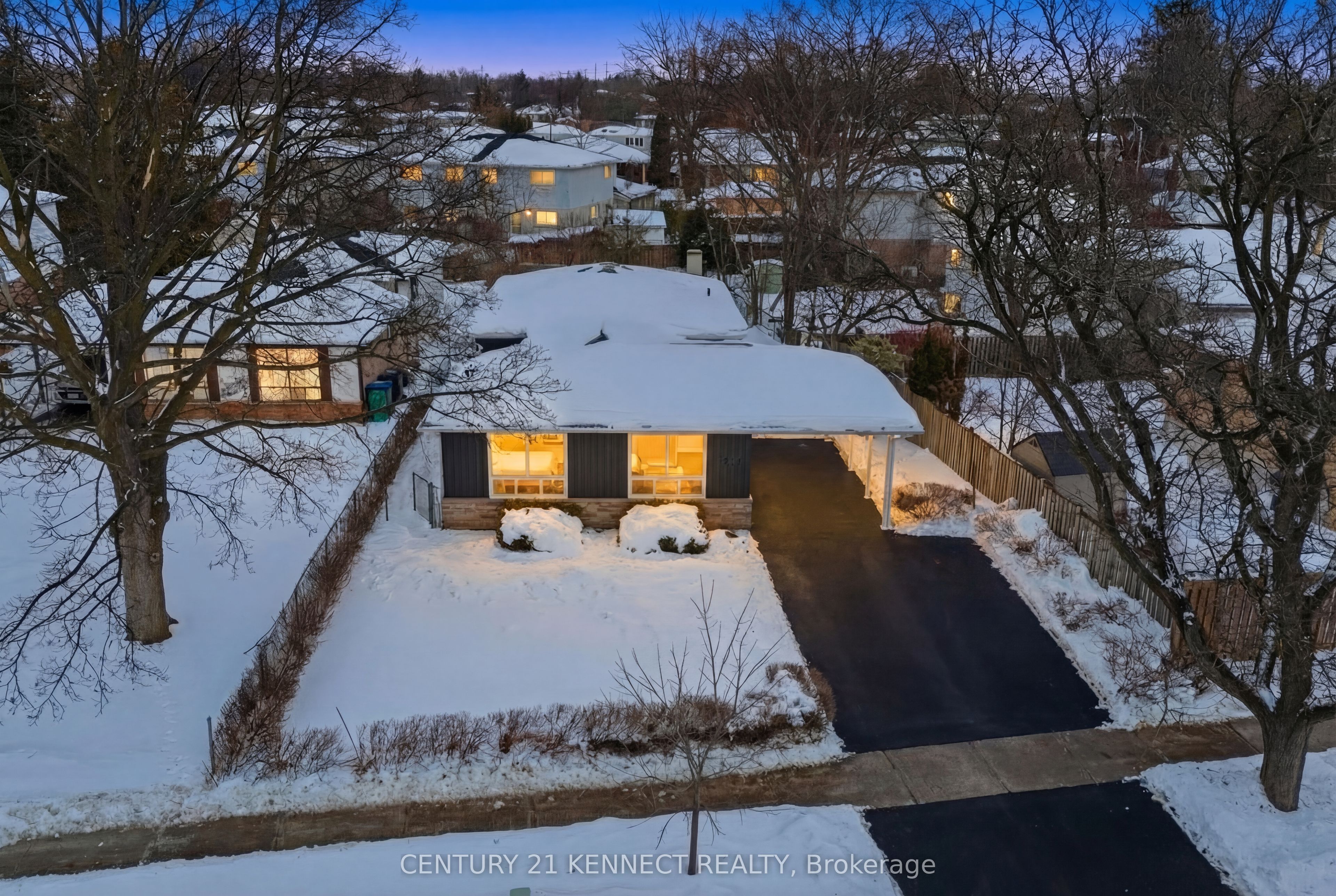 2121 Baynham Court, Mississauga, ON, L5A 1H1
