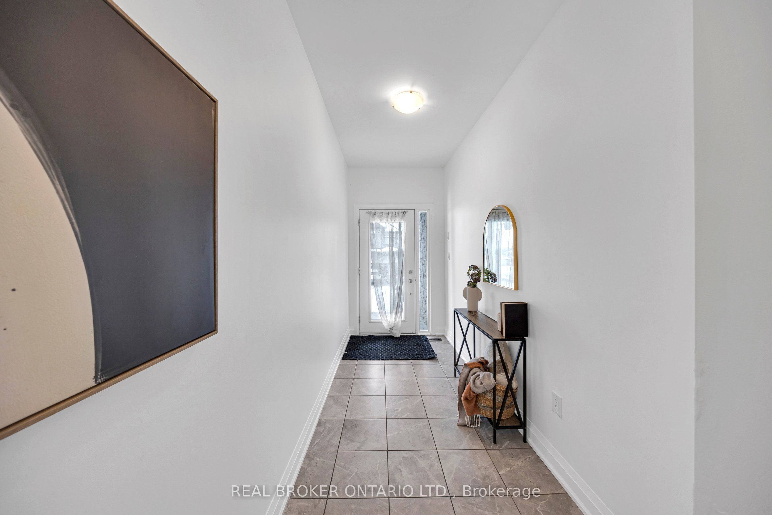 48 Barnyard Trail, Barrie, ON, L9J 0C2 photo 4