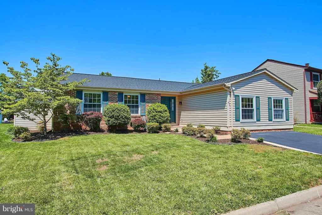 10221 Foxborough Court, Manassas, VA 20110