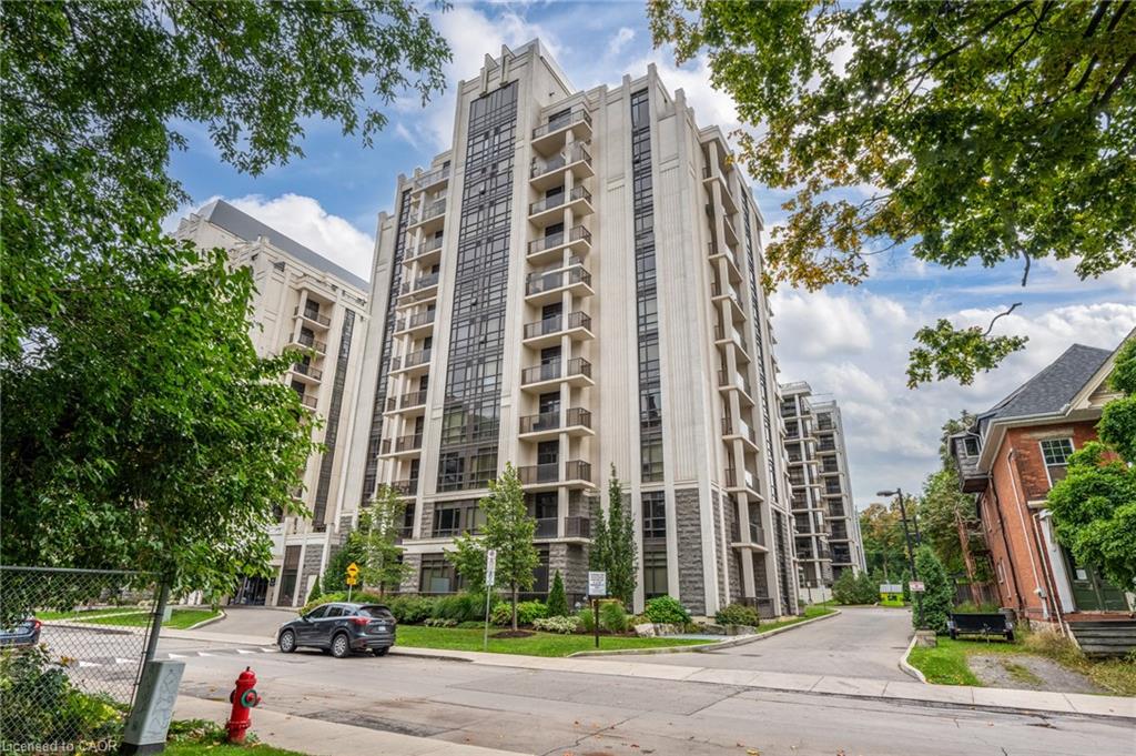 304-85 Robinson Street, Hamilton, ON, L8P 0B9