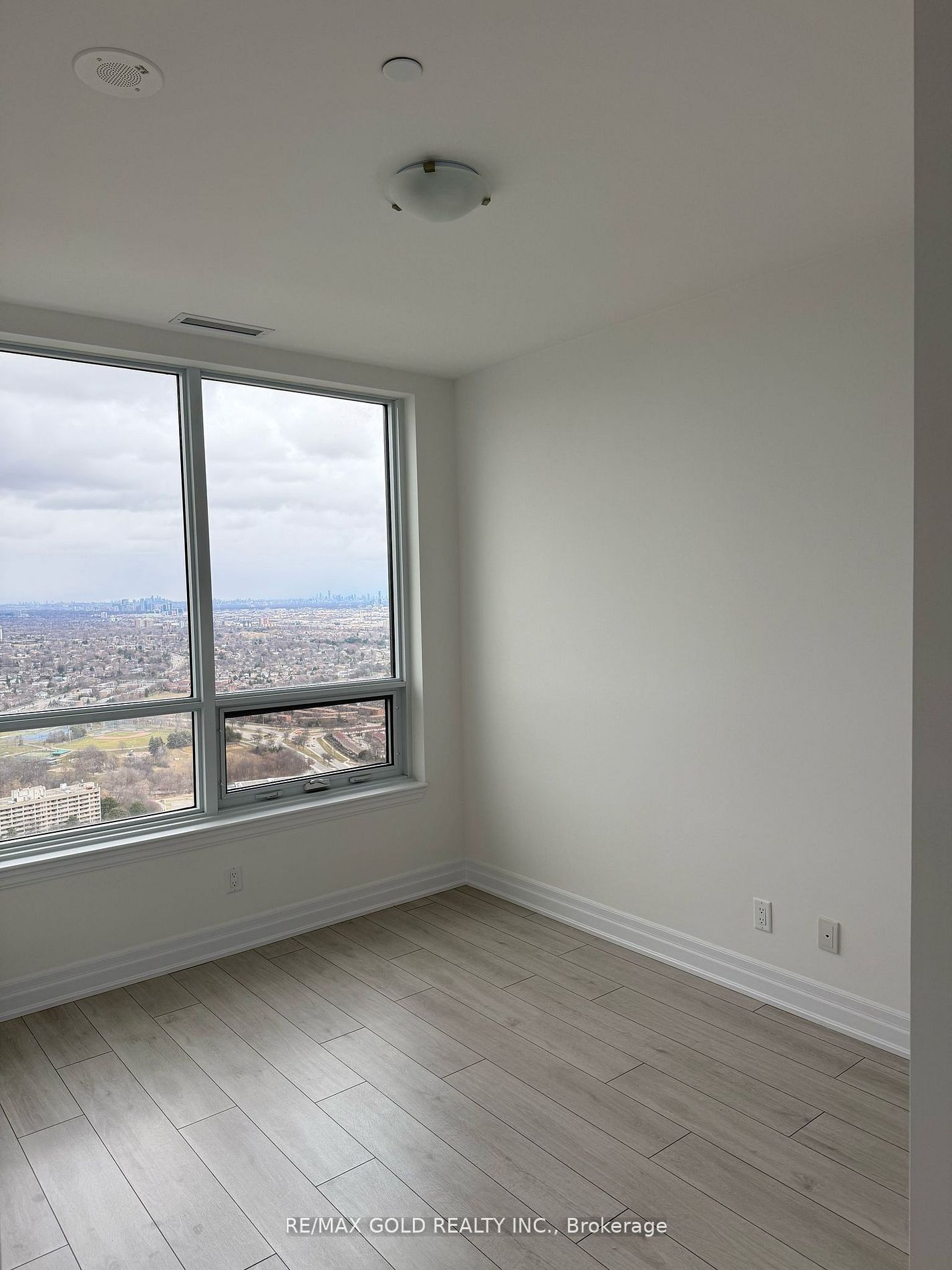 Additional image 4 of 3903-30 Elm Drive W, Mississauga, ON, L5B 0N6