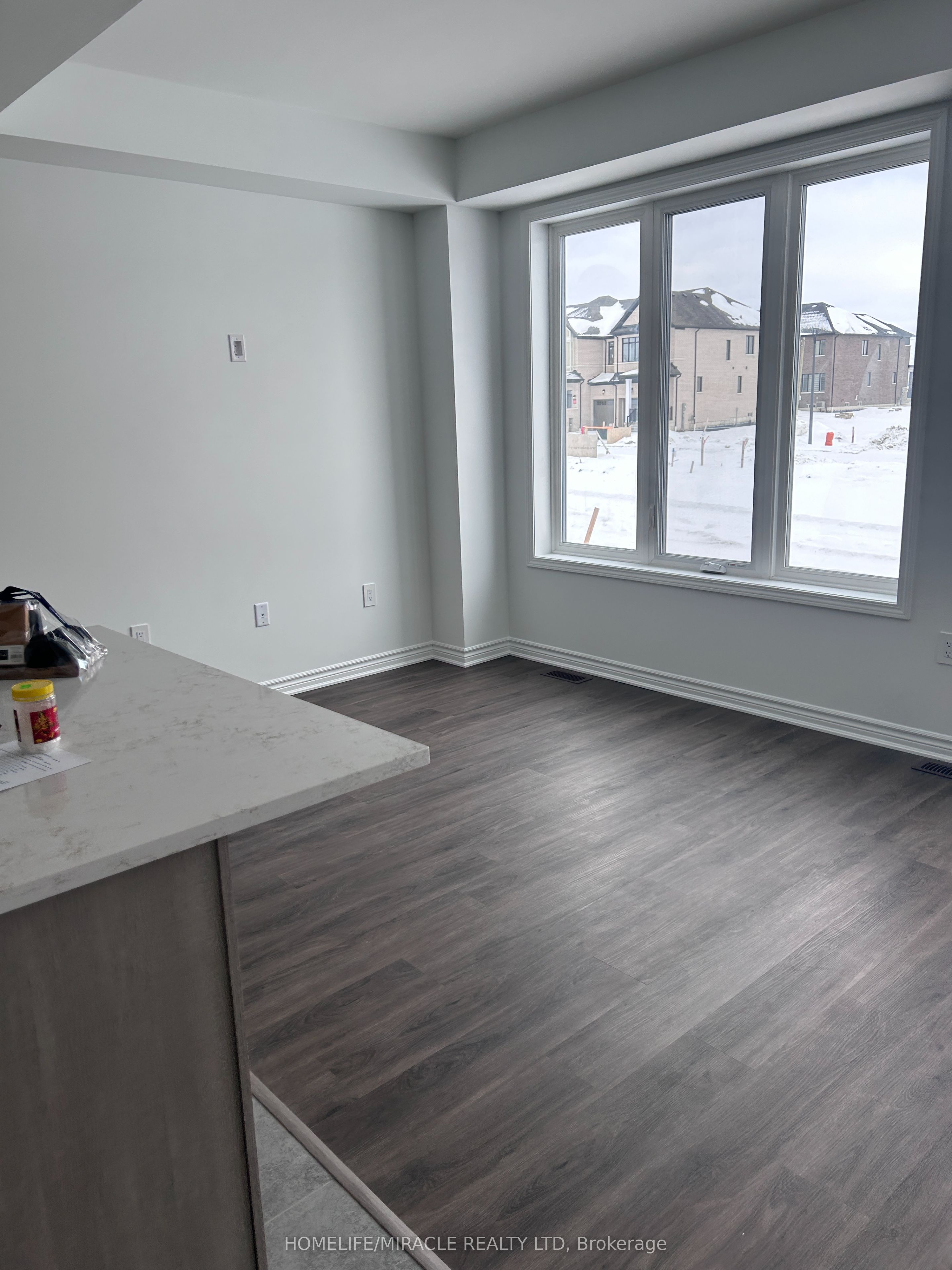 3521 Brickyard Drive, Pickering, ON, L1X 0T6 photo 4