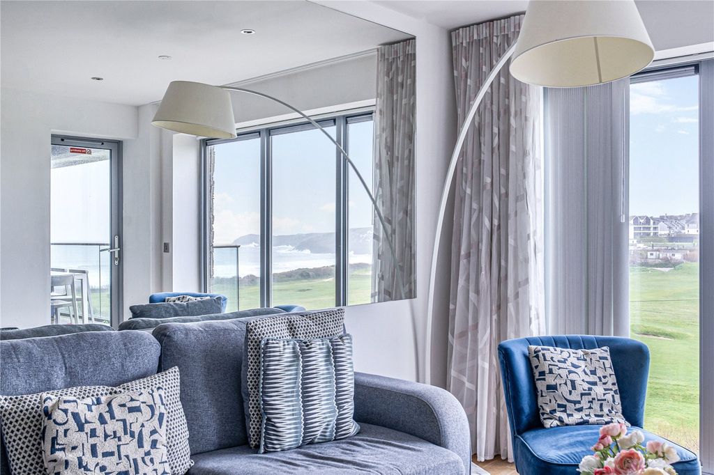 Additional image 7 of 3 bed flat for saleAzure, Headland Road, Newquay TR7