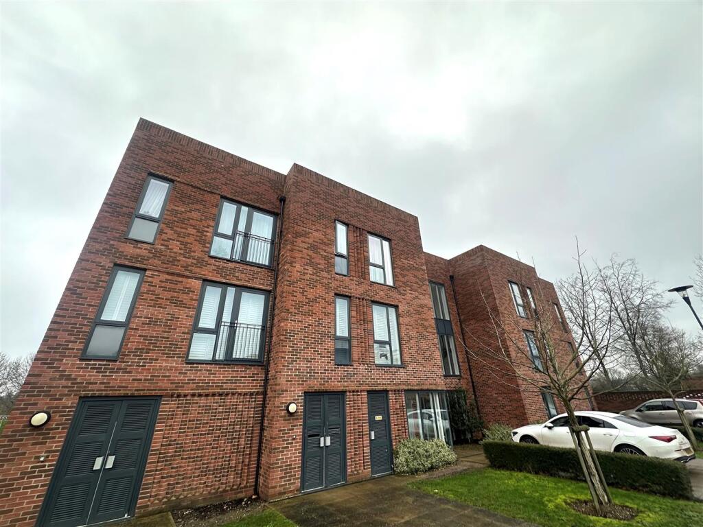 Barnes Wallis Way, St. Albans