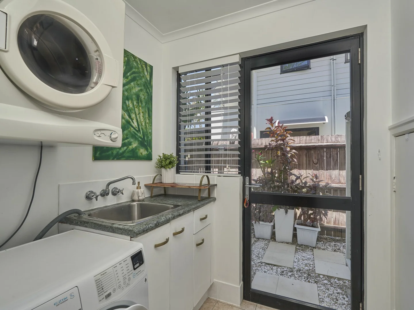 Additional image 25 of 11/5-7 Arlington Esplanade, Clifton Beach QLD 4879