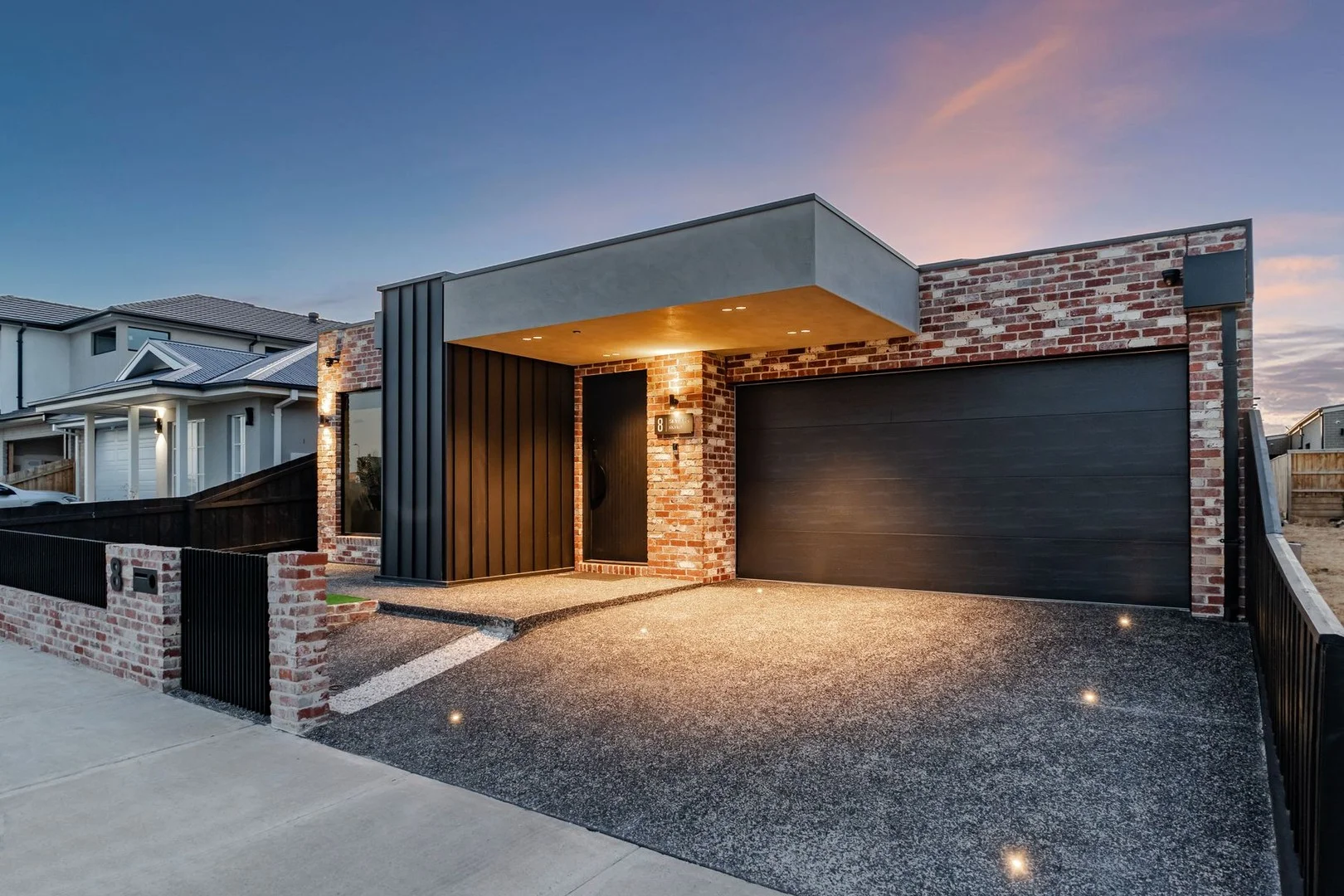 8 SKYLARK ROAD, Greenvale VIC 3059