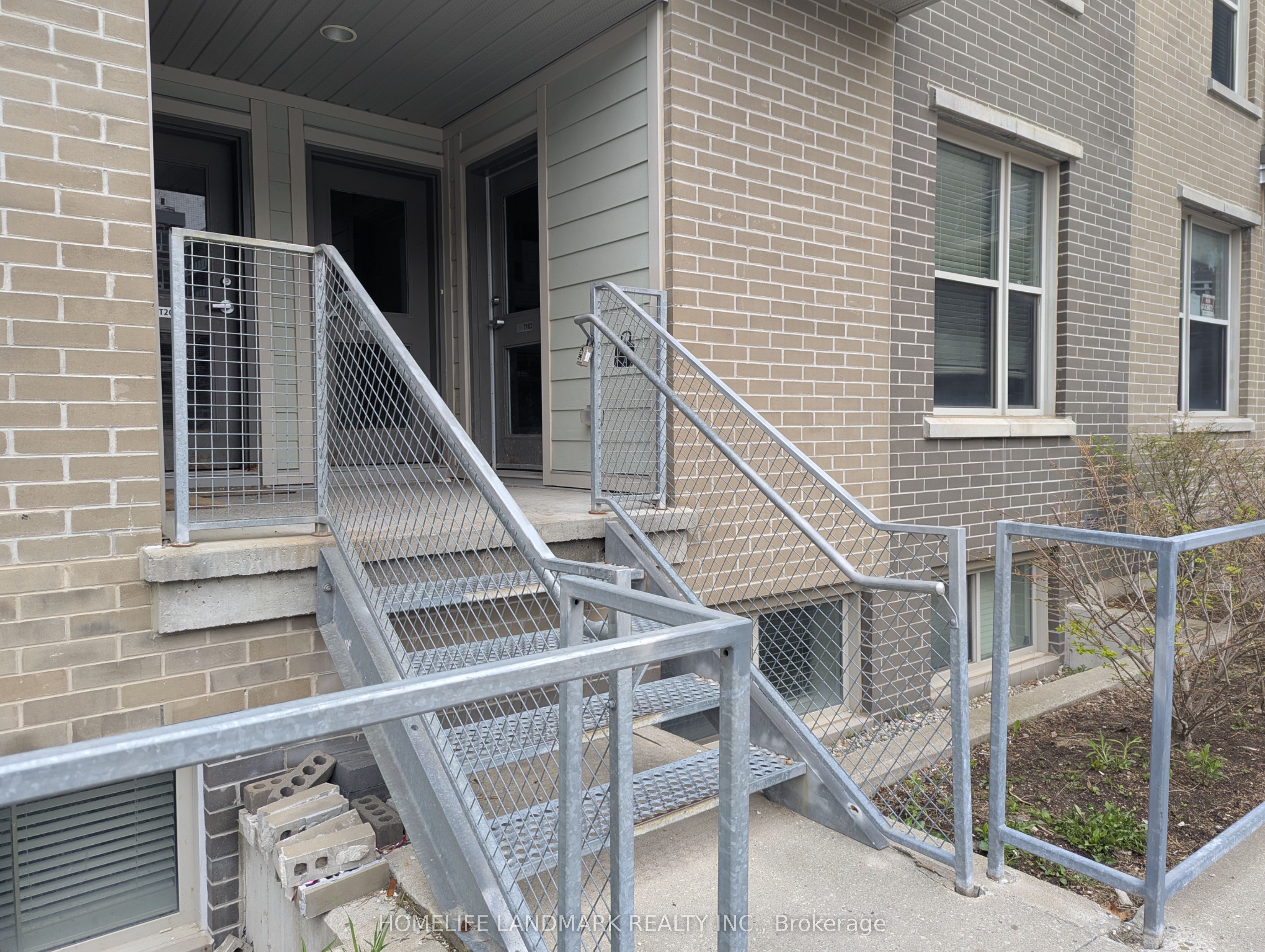 T102-62 Balsam Street, Waterloo, ON, N2L 3H2