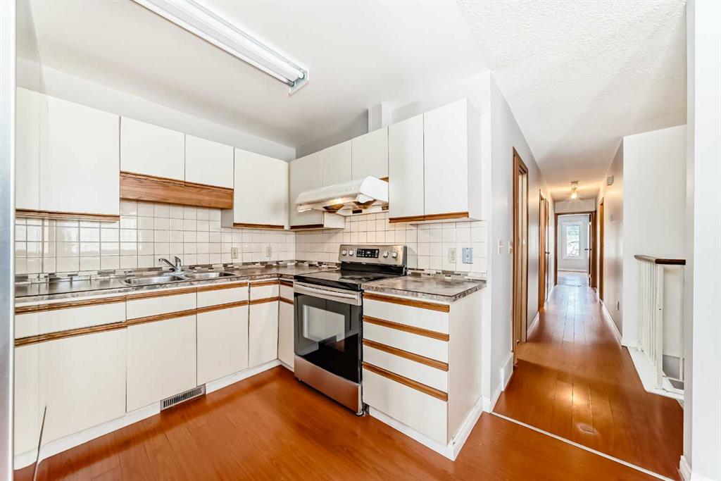 Additional image 6 of 1011 17a Street NE, Calgary, AB, T2E 4V2