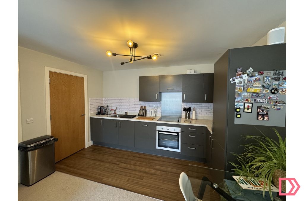 2 Bed Flat, Bridgewater Point, M5, N1 7GU photo 2