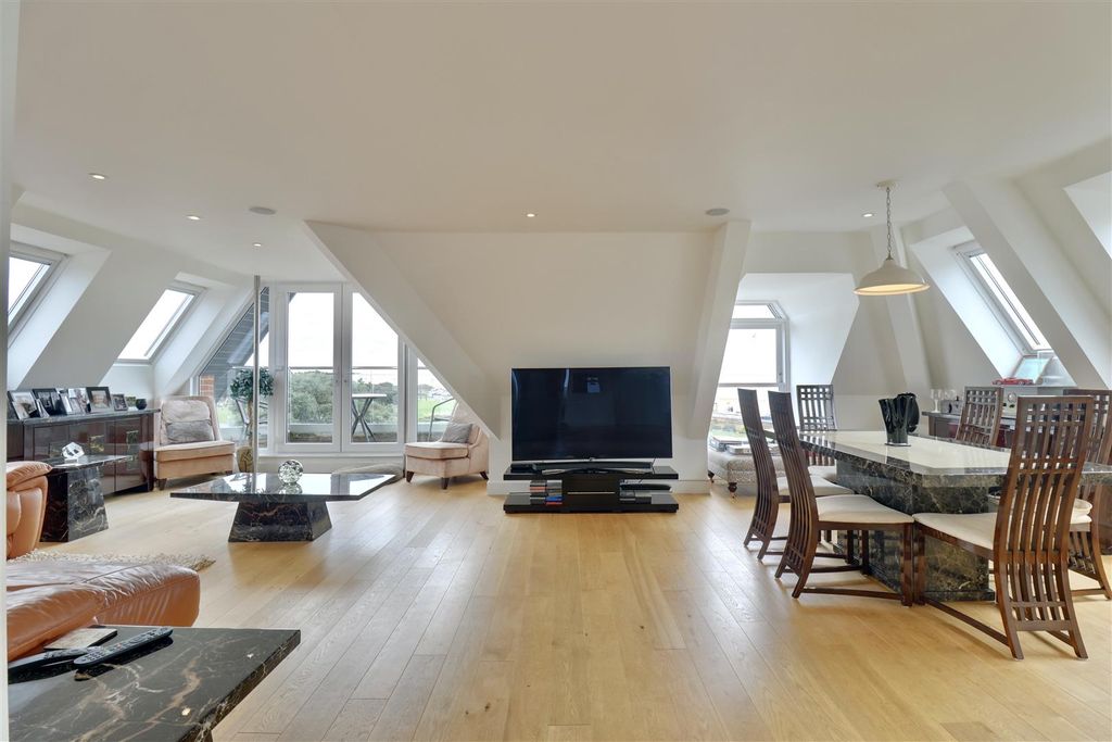 Additional image 8 of 2 bed flat for saleSt. Helens Parade, Southsea PO4