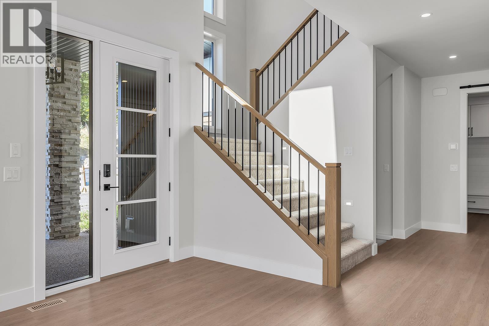 Additional image 6 of 1054 Oak Barrel Place, West Kelowna, BC, V1Z0A6
