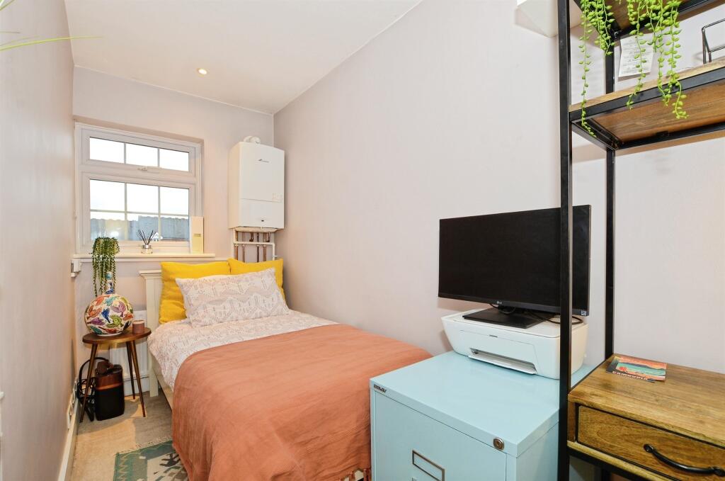 Additional image 9 of Cravells Road, Harpenden