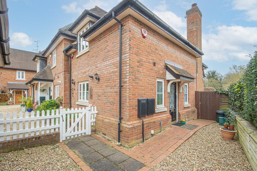Additional image 2 of Wendover Drive, Welwyn, Hertfordshire, AL6