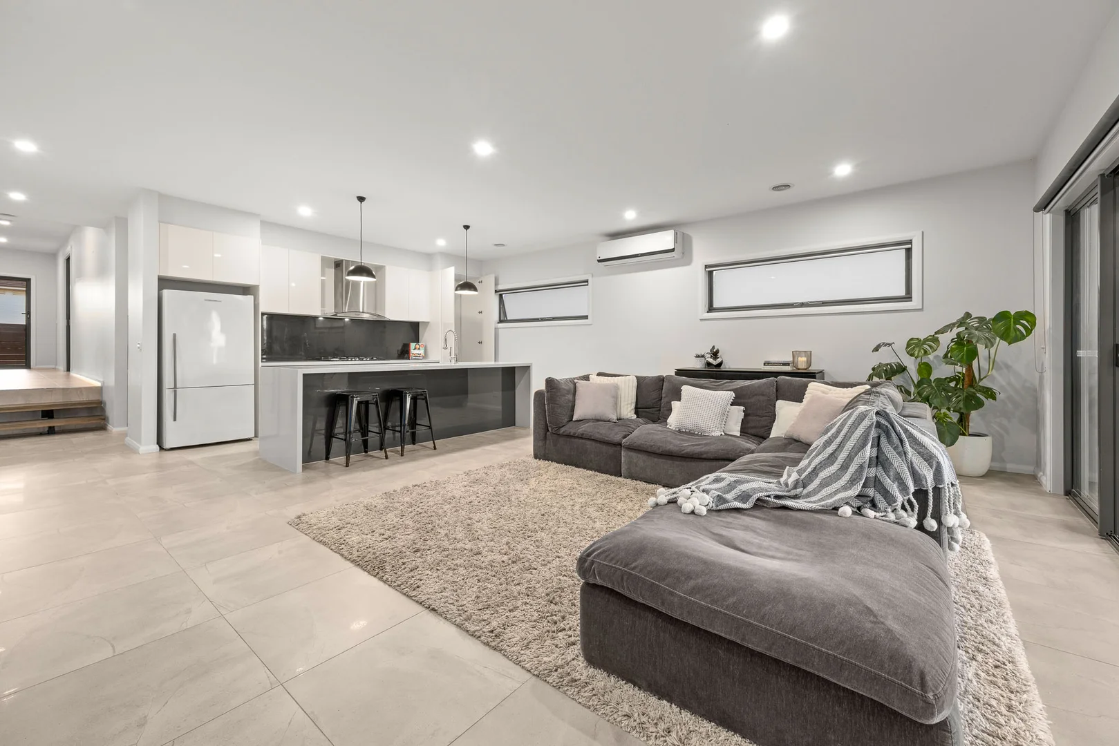 Additional image 3 of 32 Limeburner Grove, Botanic Ridge VIC 3977