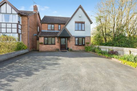 Hollowtree Road, Hamilton, Leicester LE5