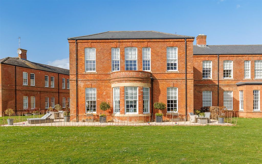 Additional image 25 of 2 bed flat for saleGatcombe, Nr Newport, Isle Of Wight PO30