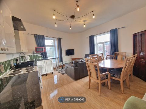 Gerald Road, Salford M6, Room to rent