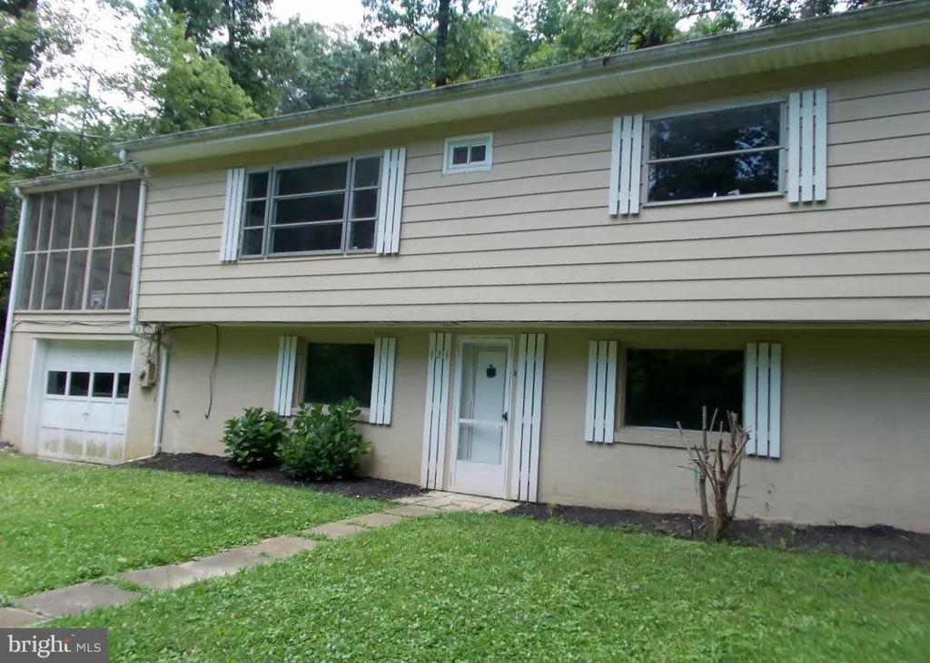 131 Red Oak Lane, Harpers Ferry, WV 25425