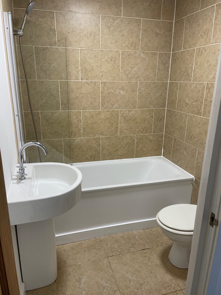 1 Bed Flat, Savoy Road, BS4, N1 7GU photo 5