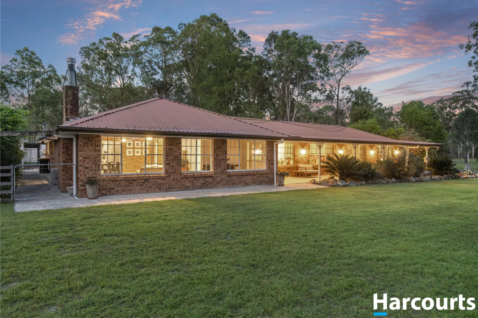 52 Forest Glen Road, Limeburners Creek NSW 2324