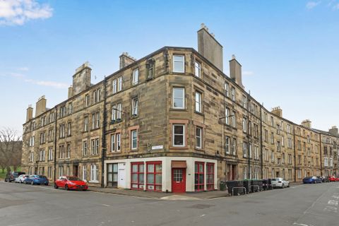 17 (Flat 11), Waverley Park, Abbeyhill, Edinburgh EH8