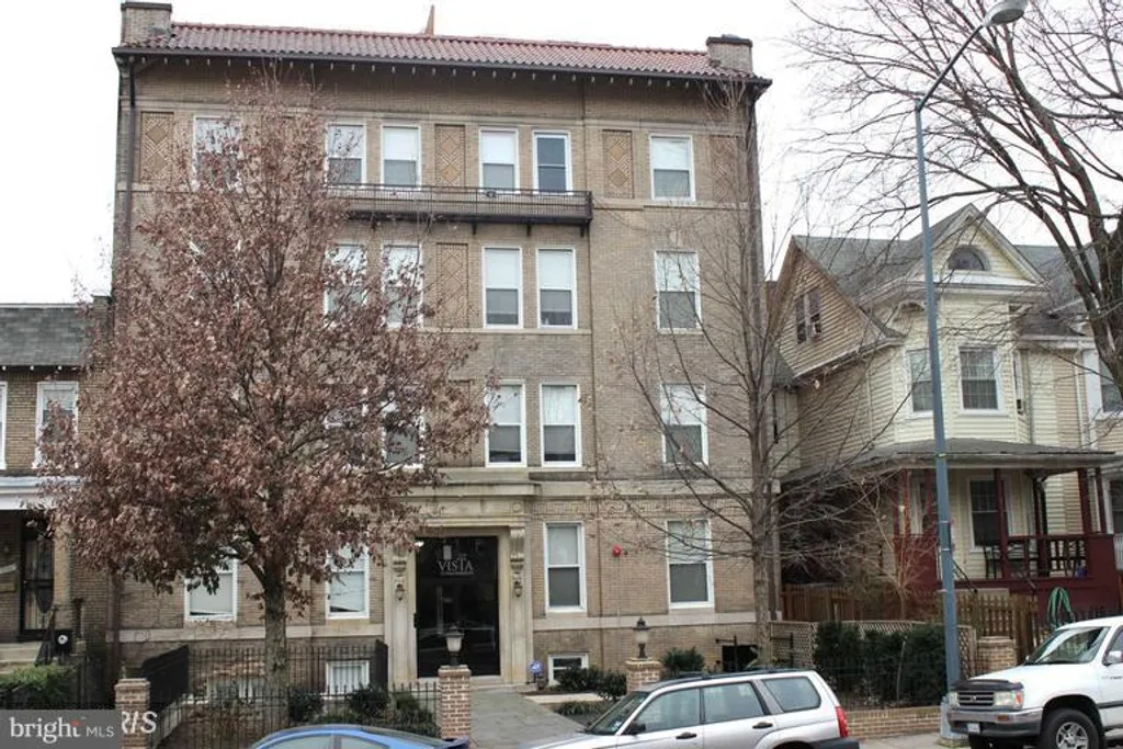 219 T Street NE Unit T2, Washington, DC 20002