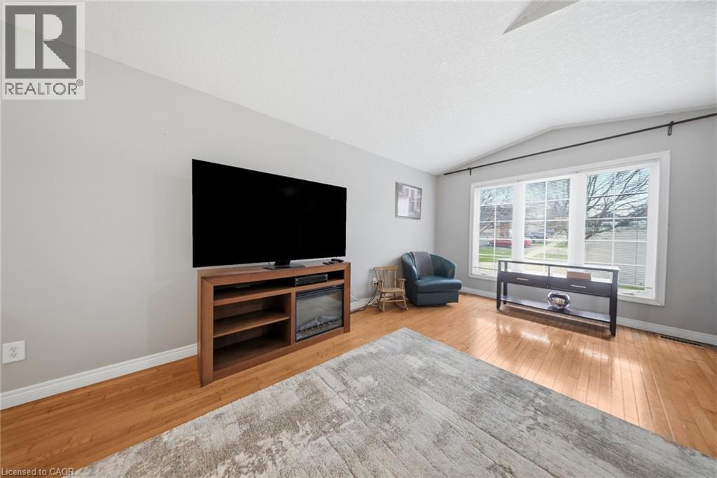 Additional image 3 of 858 Stonegate Drive, Woodstock, ON, N4V 1G4