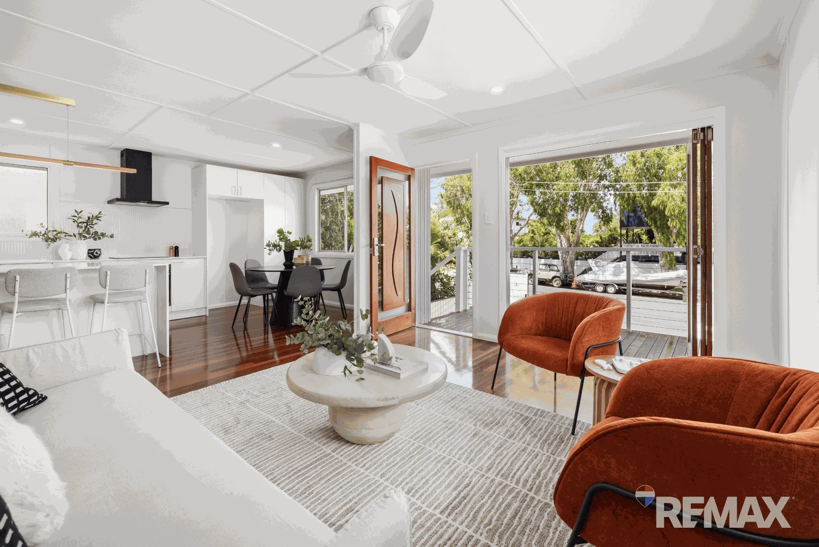 43 Bellevue Parade, Lota QLD 4179
