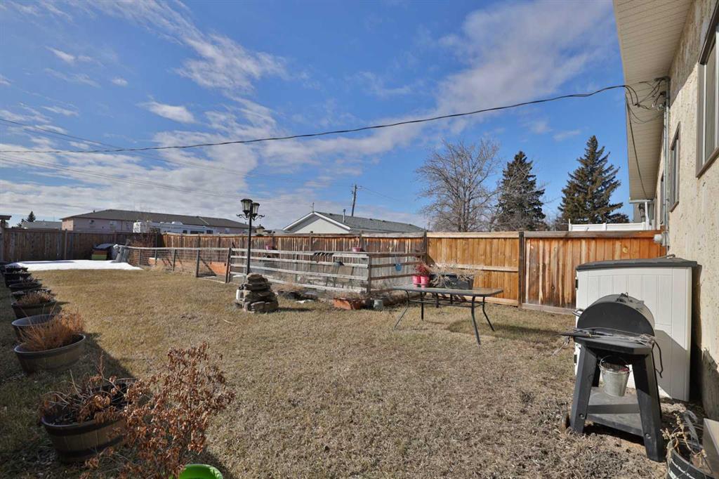 Additional image 4 of 6403B 49 Avenue, Camrose, AB, T4V 0P6