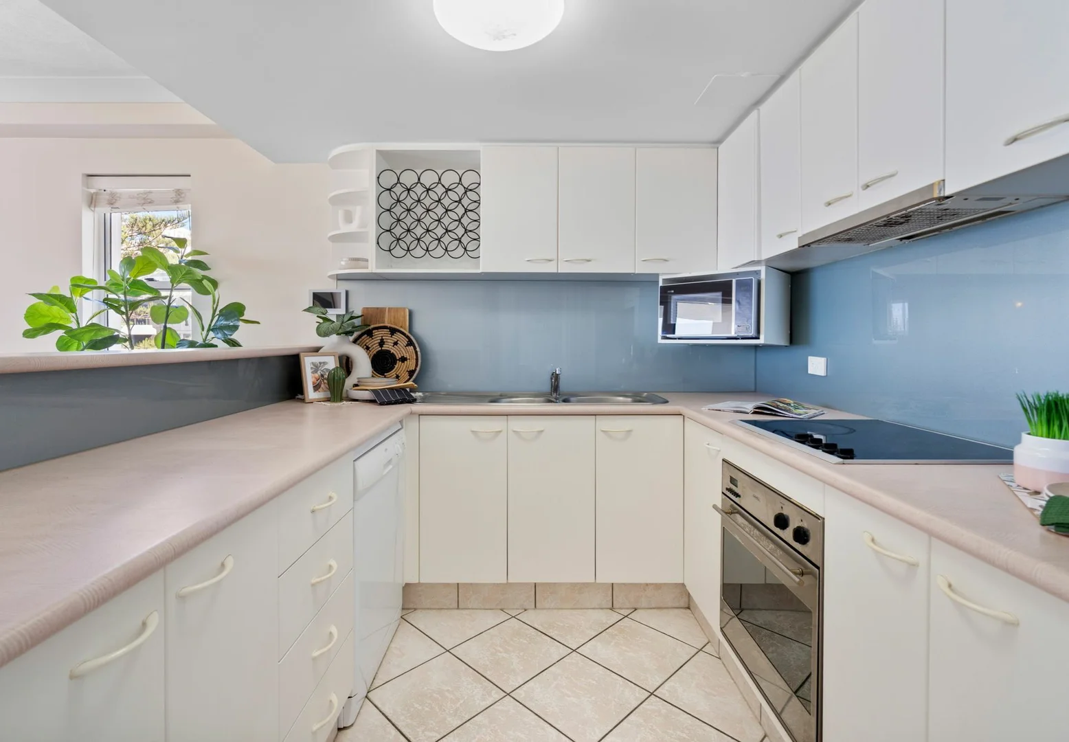 Additional image 8 of 27/93 Old Burleigh Road, Broadbeach QLD 4218