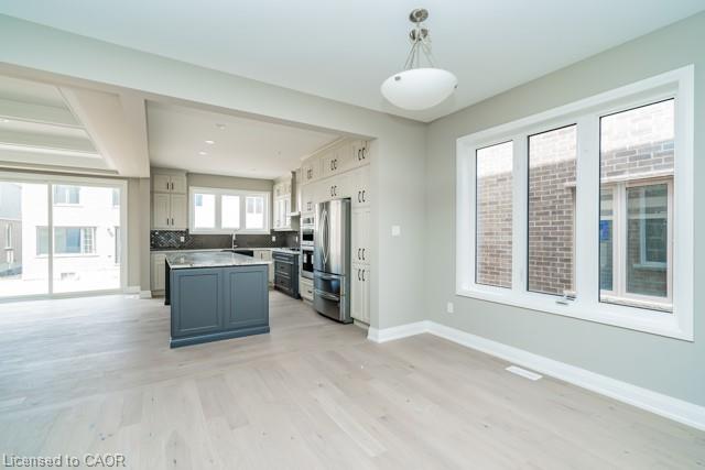 Upper-27 William Nador Street, Kitchener, ON, N2R0S3 photo 5