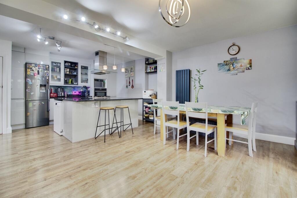 Additional image 5 of Springfields, Welwyn Garden City