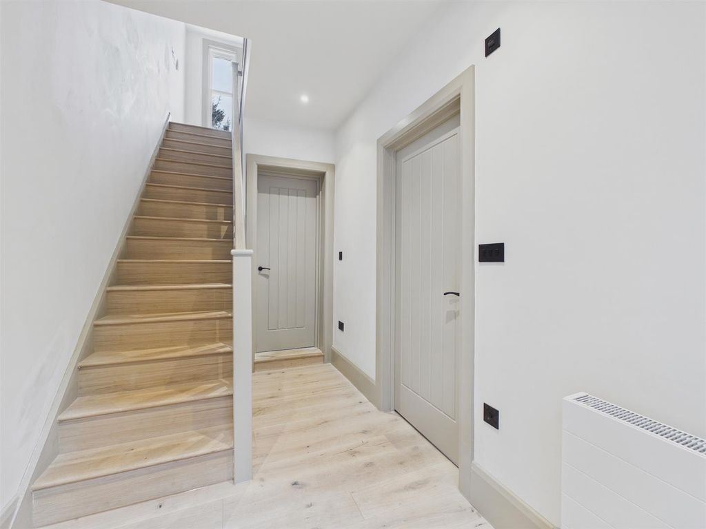 Additional image 6 of 1 bed flat for saleGreat Malvern, Malvern WR14