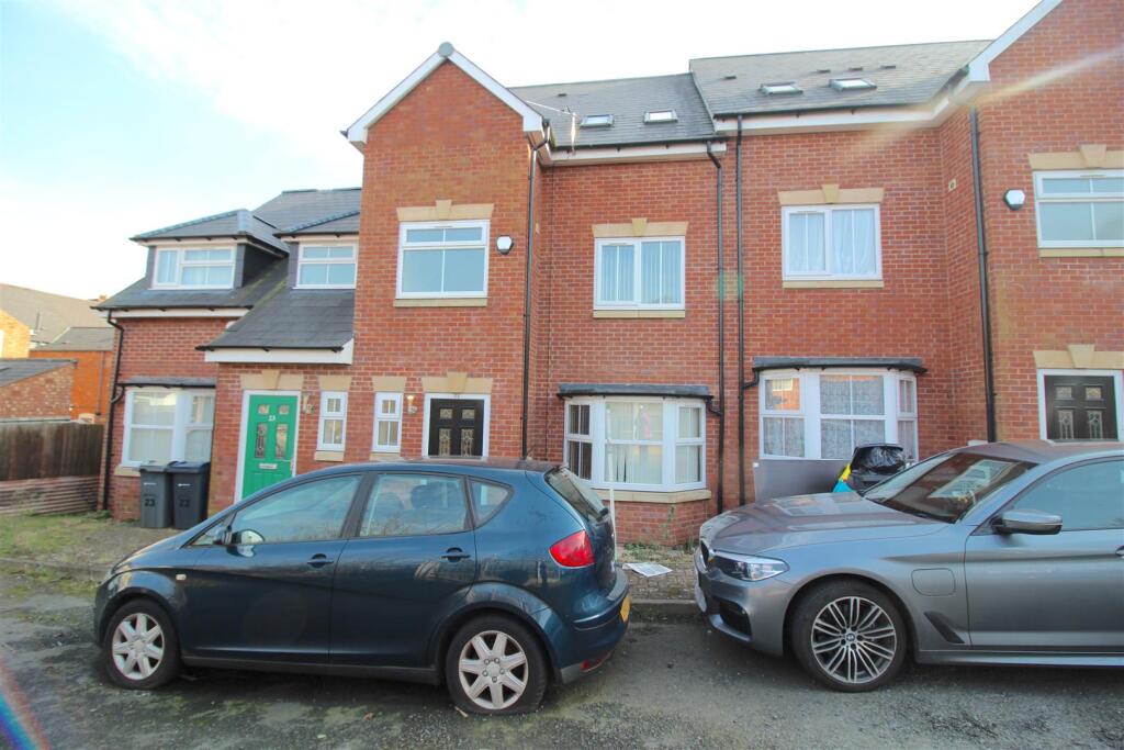 Miraj Avenue, Birmingham
