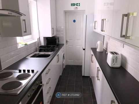 Laxey Road, Birmingham B16, Room to rent